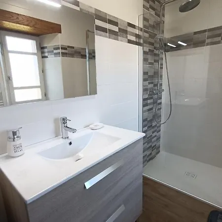 6 Personnes A Pailherols