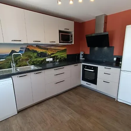 6 Personnes A Pailherols