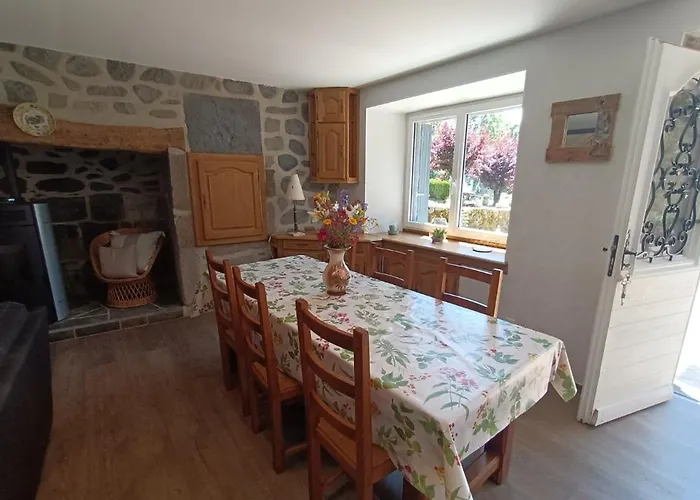 6 Personnes A Pailherols Villa Saint-Clement (Cantal)